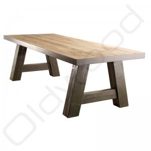 Robuuste houten tafel - Milaan-Poten RAL kleur Robuuste houten tafel - Milaan-Poten RAL kleur